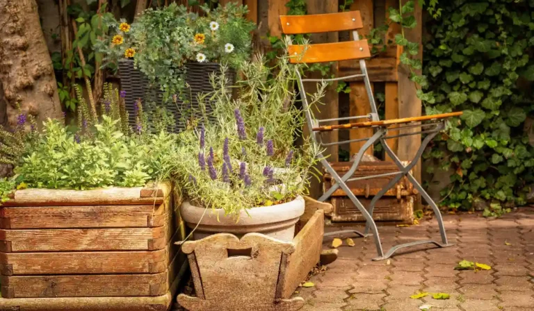 Wood Garden Decor